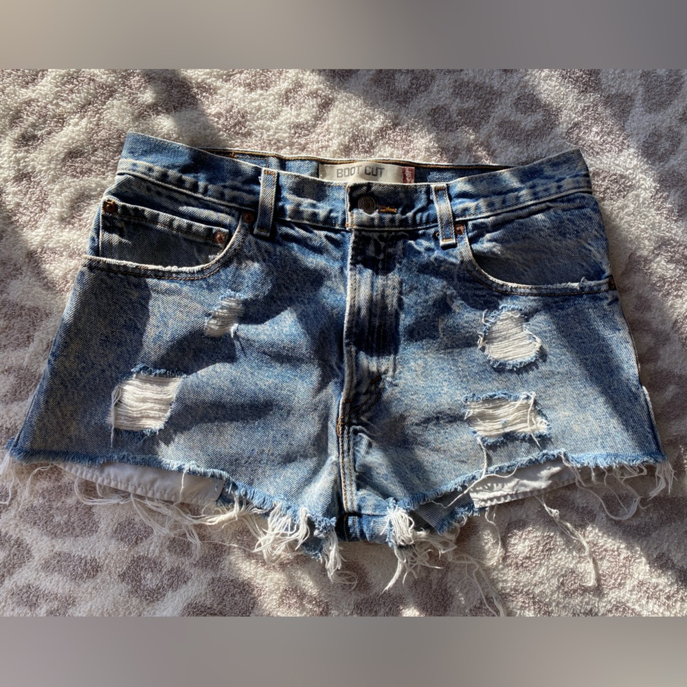 Vintage 90s Levi’s High Waist Cutoff Jean Shorts Size 32 - Picture 4 of 14